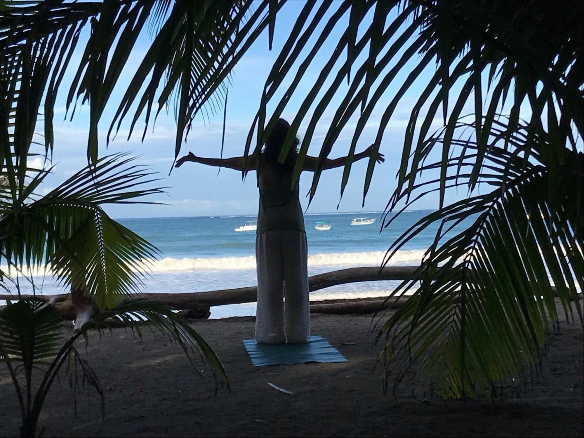 Fenix Hotel - On The Beach Самара Экстерьер фото
